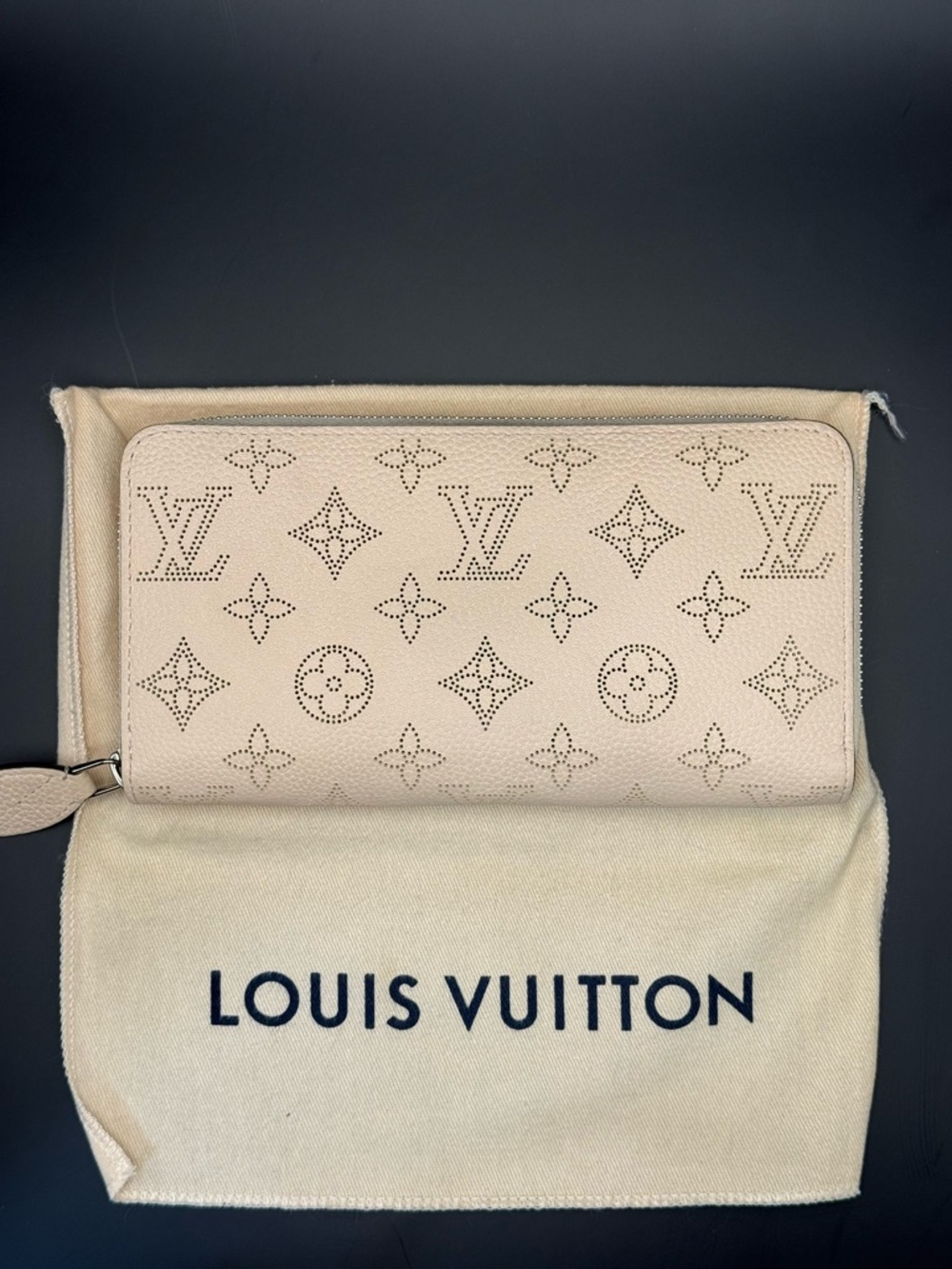 Louis Vuitton Cream Mahina Monogram Wallet NEW with box dust bag, and Tags